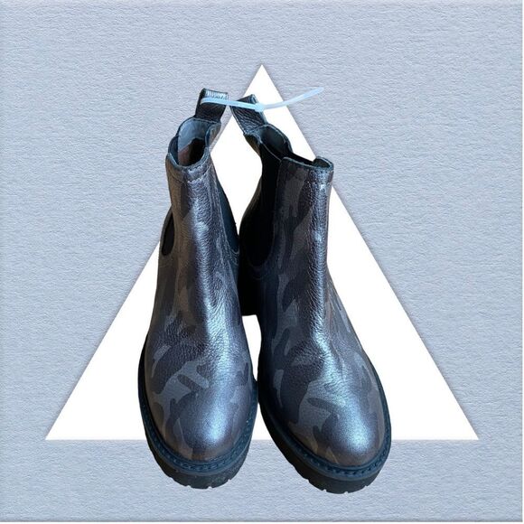 Paolo Linea Lug Sole Camo Pull On Ankle Boots Size 7.5 NEW - Picture 2 of 4